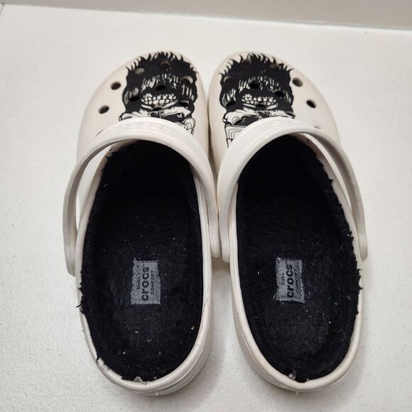 Crocs Lined Clog Shoes | Women’s Size 7 | Luke Combs Skull edition - Picture 4 of 8